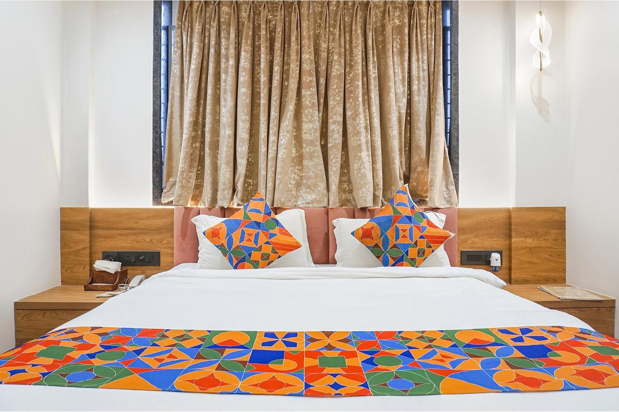 Fabhotel Prime Shourya Residency - Nr Maharshi Karve Museum Pune Esterno foto