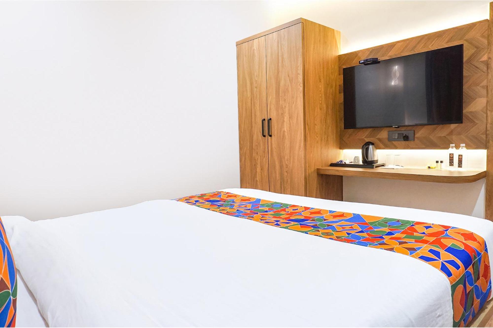 Fabhotel Prime Shourya Residency - Nr Maharshi Karve Museum Pune Esterno foto