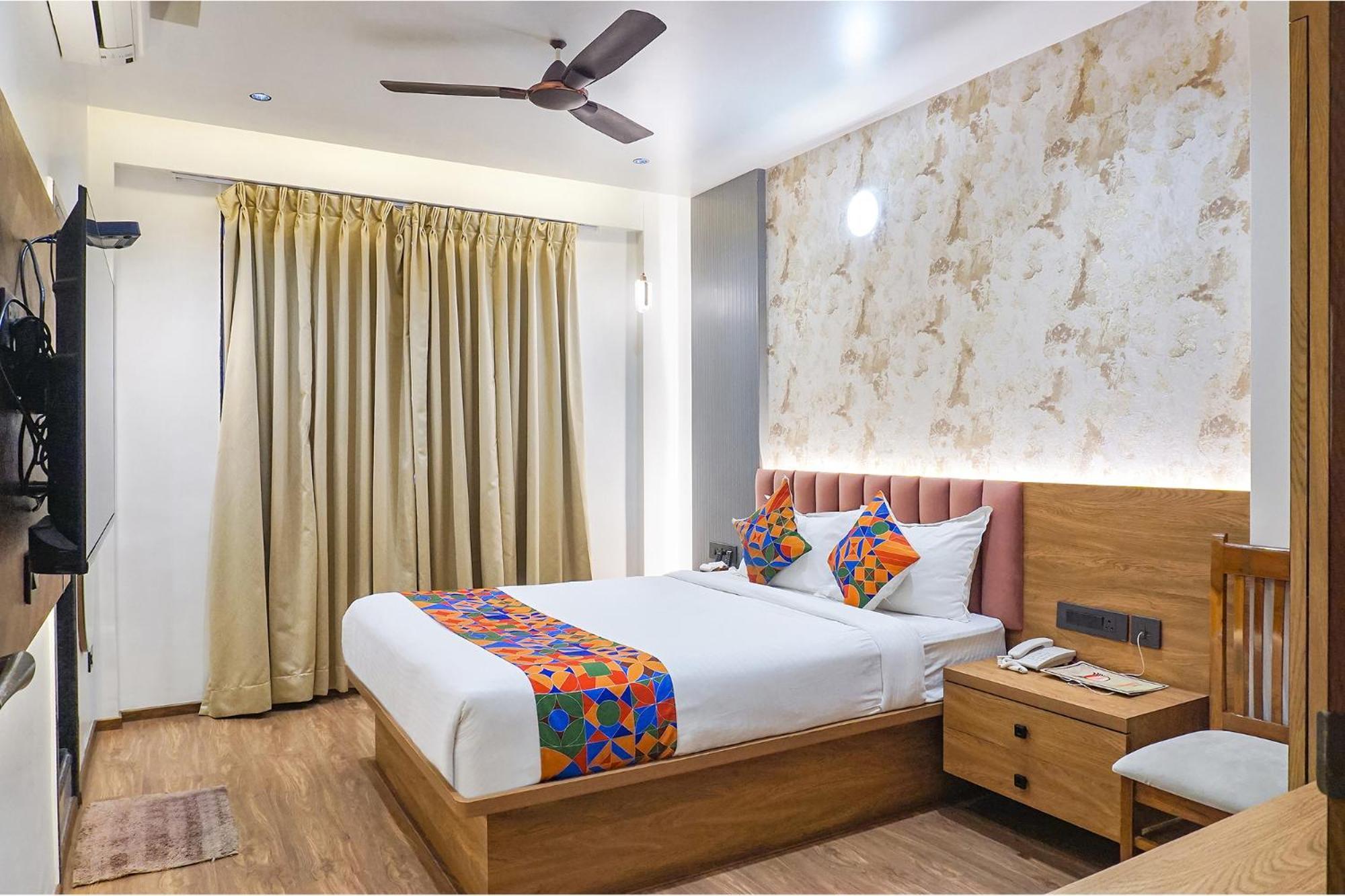 Fabhotel Prime Shourya Residency - Nr Maharshi Karve Museum Pune Esterno foto